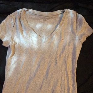 Tommy Hilfiger v neck